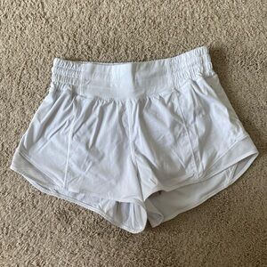 Lululemon Hotty Hot Low-Rise Lined Short 2.5" in White